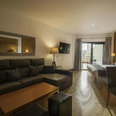 מלון Alcaidesa Hotel 4*